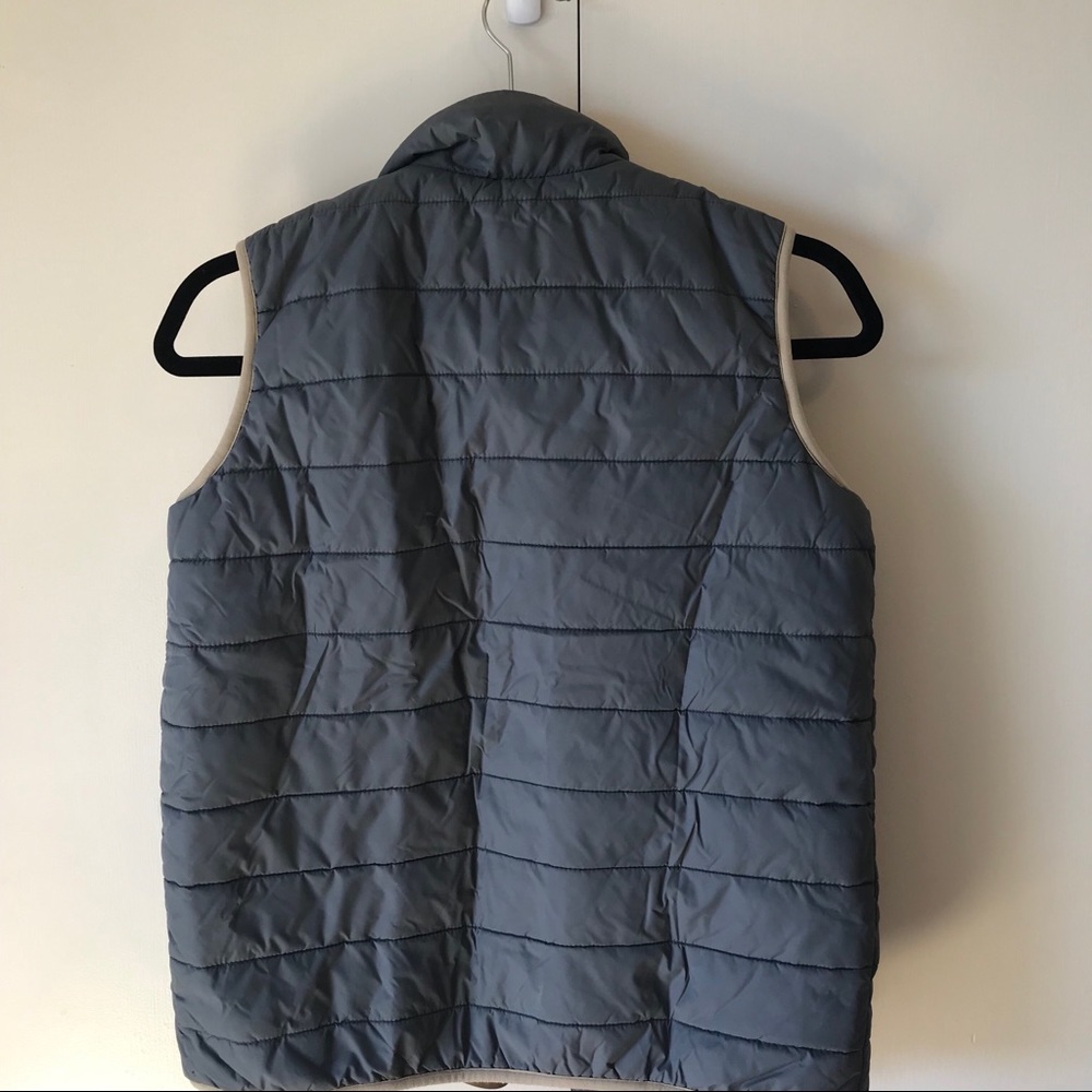 Land’s End puffy vest - Picture 3 of 3